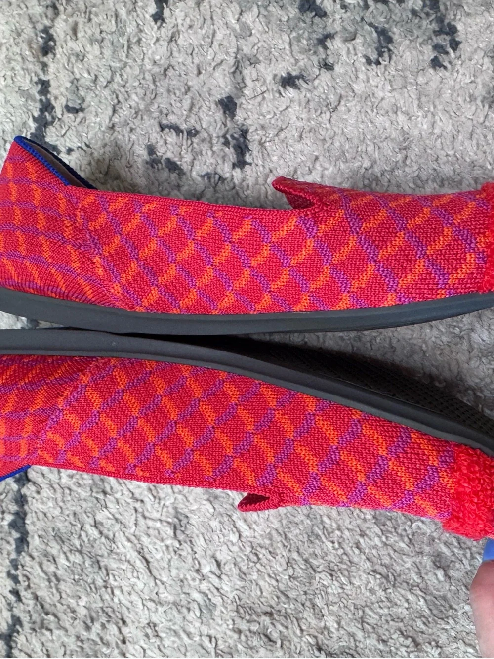 Women’s Rothy's The Loafer Flats in size 8 EUC color pomegranate grid print
